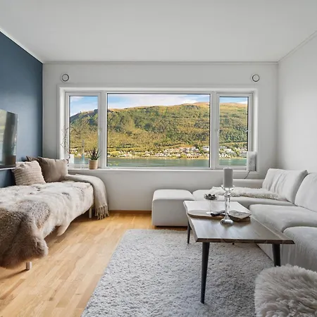 Costal Penthouse By Paramount