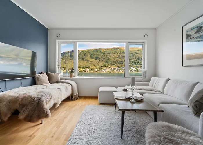 Costal Penthouse By Paramount